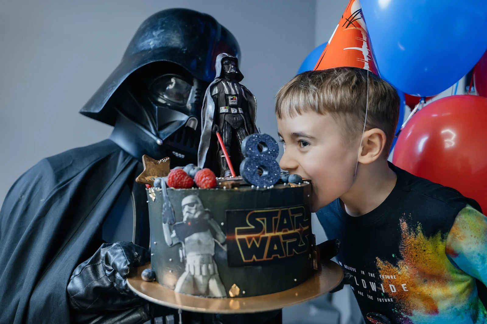 Праздничный торт в стиле Star Wars