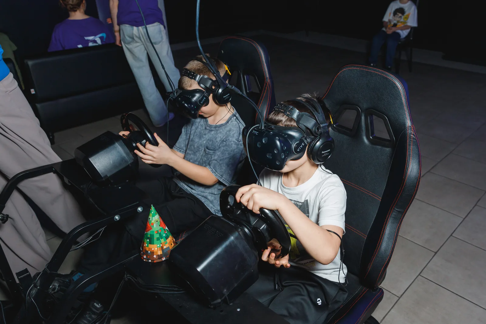 VR-сеанс в оборудованной игровой зоне LaserLand Казань